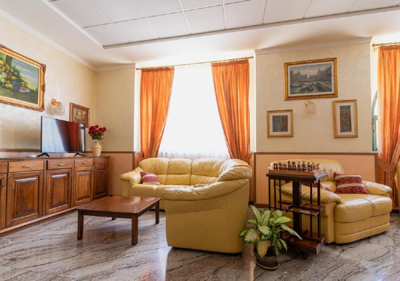 Hotel Villa Delle Rose 오리스타노 외부 사진