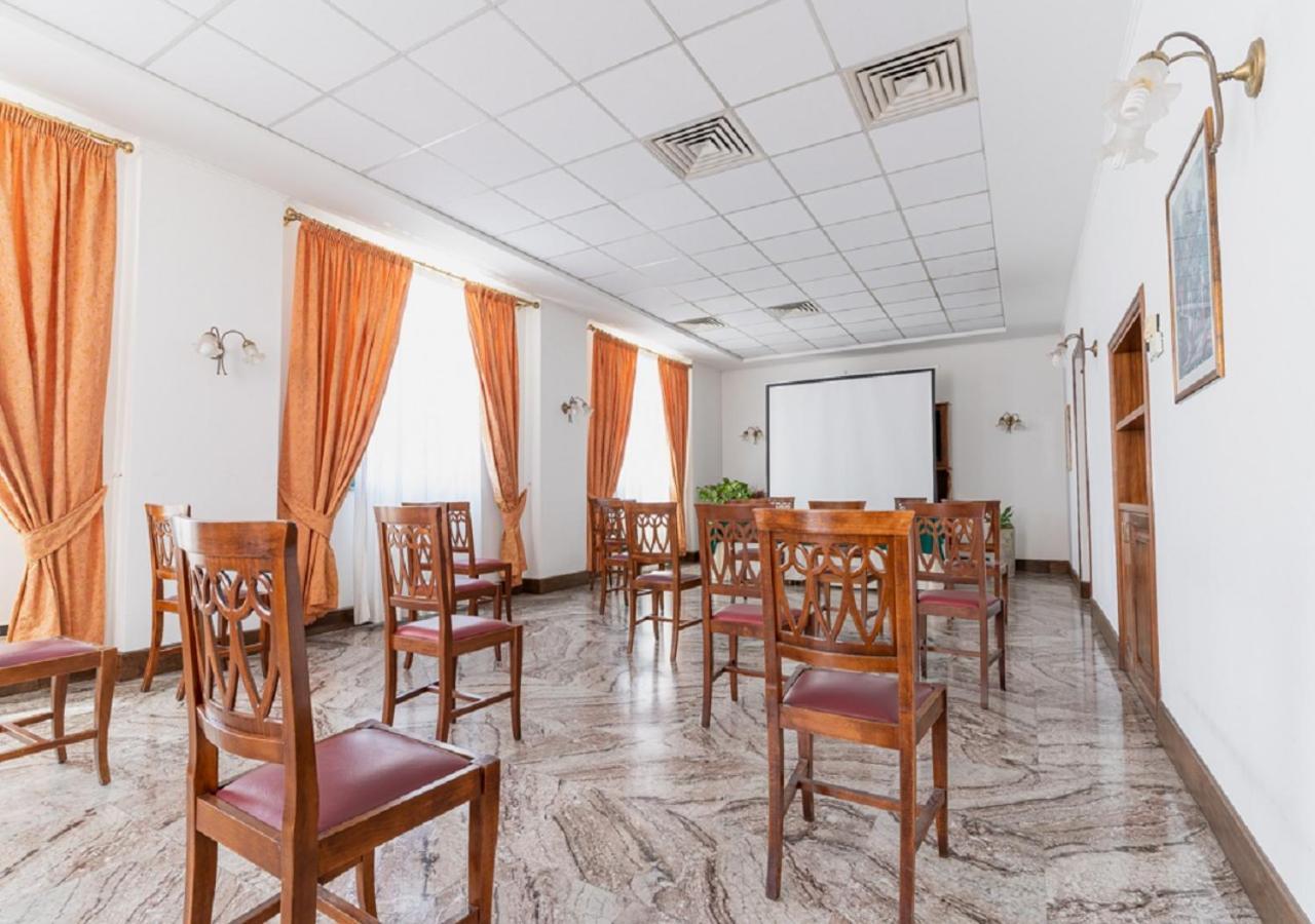 Hotel Villa Delle Rose 오리스타노 외부 사진
