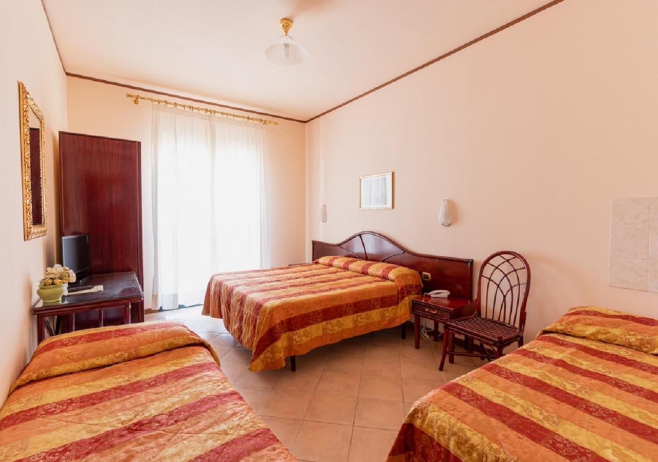Hotel Villa Delle Rose 오리스타노 외부 사진