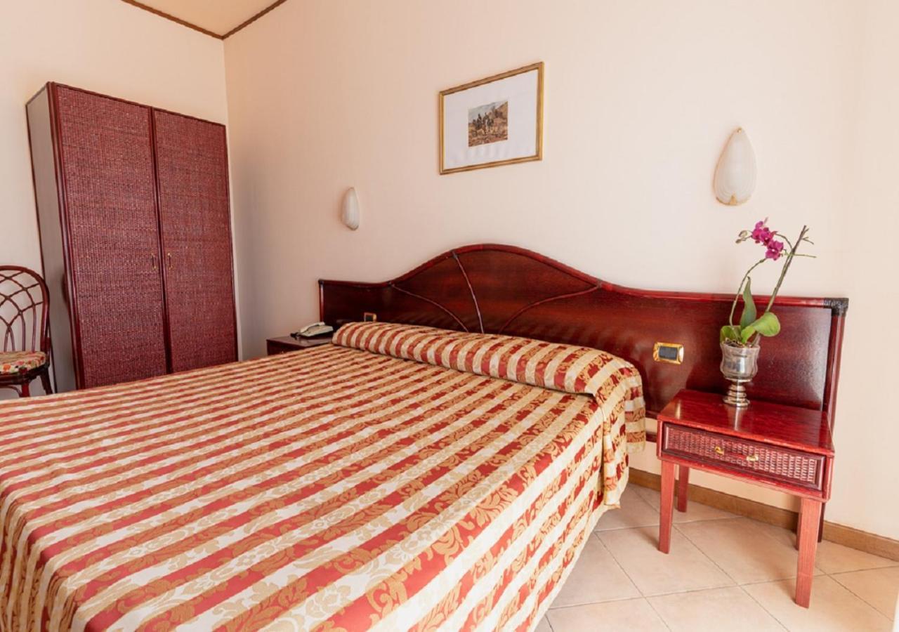 Hotel Villa Delle Rose 오리스타노 외부 사진