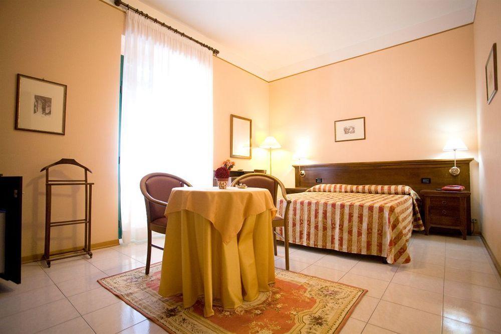 Hotel Villa Delle Rose 오리스타노 외부 사진